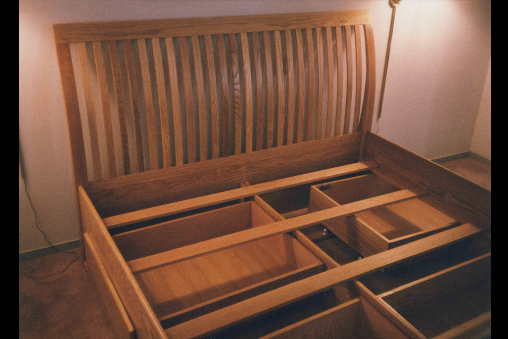 Sleigh Bed