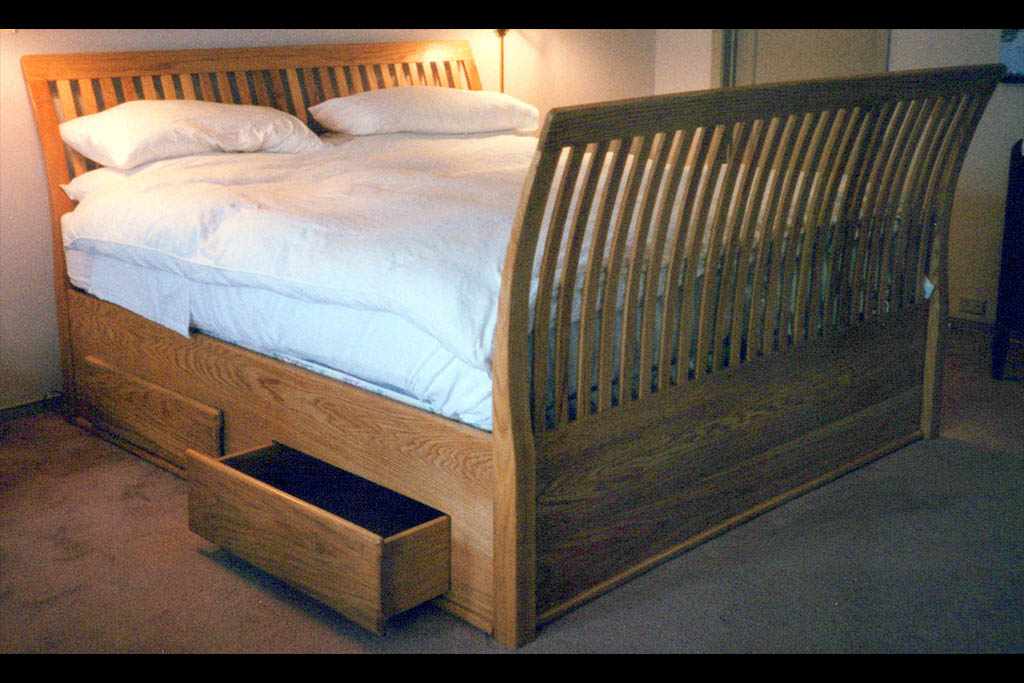 Sleigh Bed